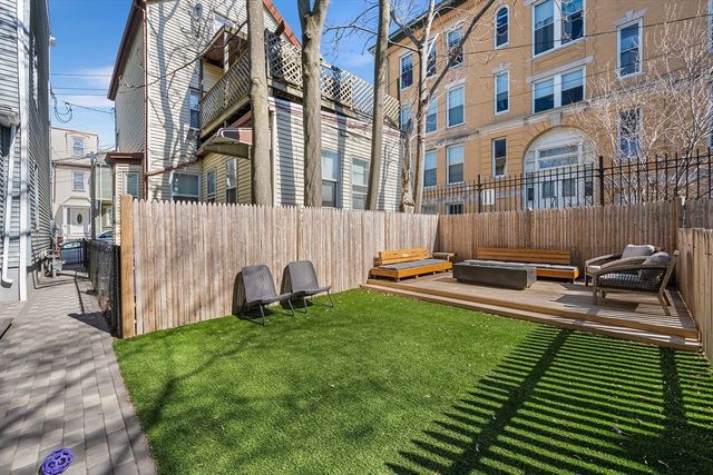 49 Eutaw St 1, Boston, MA 02128