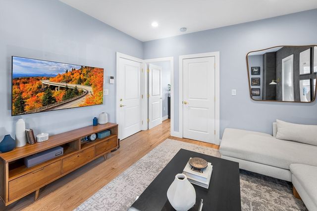 49 Eutaw St 1, Boston, MA 02128