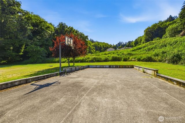 1510 Valley Drive NW, Gig Harbor, WA 98332
