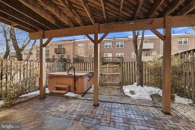 8309 HIGHCLIFFE CT, Annandale, VA 22003