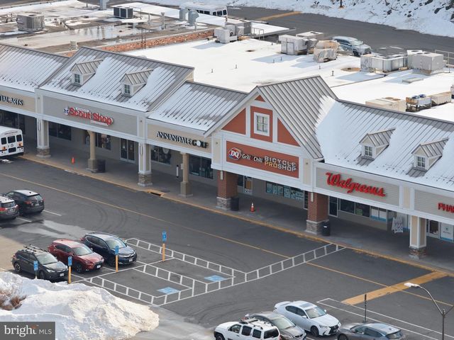 8309 HIGHCLIFFE CT, Annandale, VA 22003