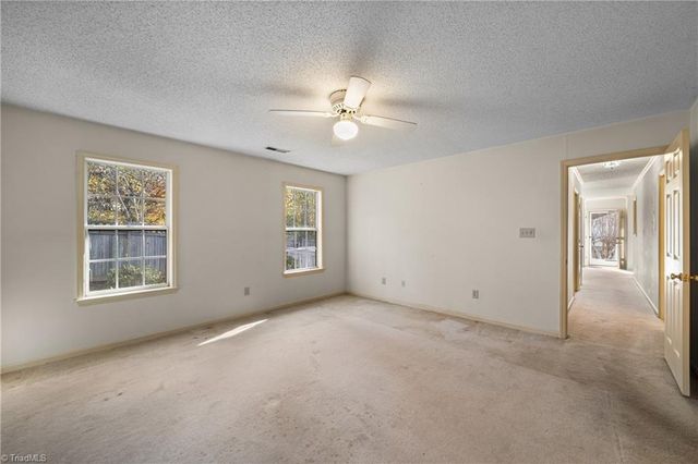 3976 Westridge Meadow Circle, Clemmons, NC 27012