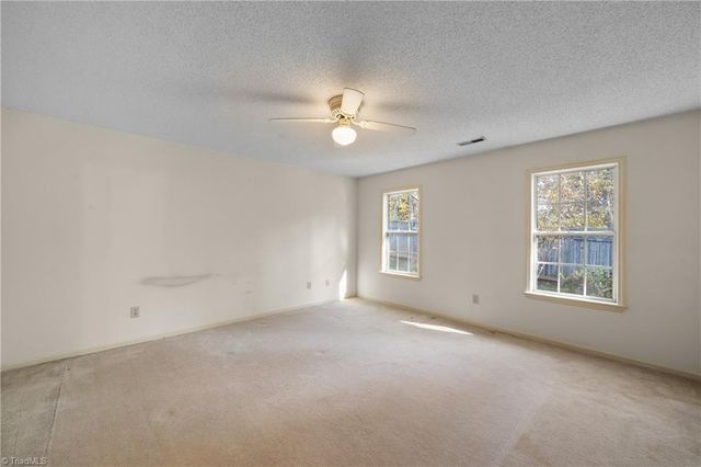 3976 Westridge Meadow Circle, Clemmons, NC 27012