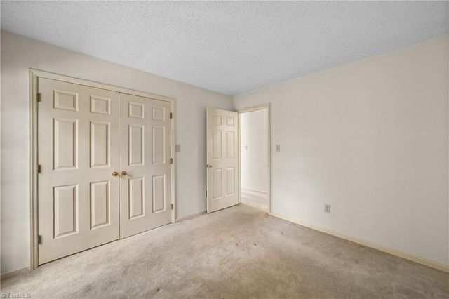 3976 Westridge Meadow Circle, Clemmons, NC 27012