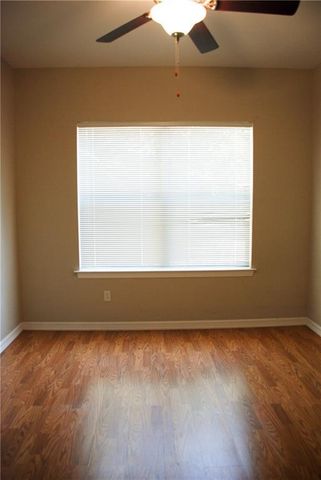 910 E 51st ST, Austin, TX 78751