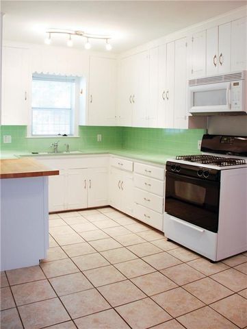 910 E 51st ST, Austin, TX 78751