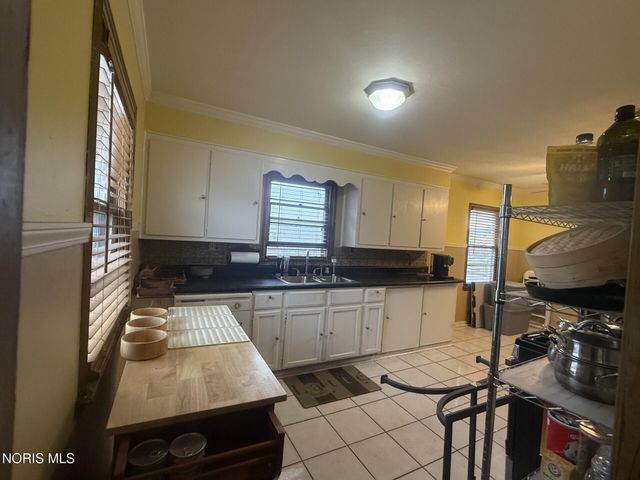2114 Arlington Avenue, Toledo, OH 43609