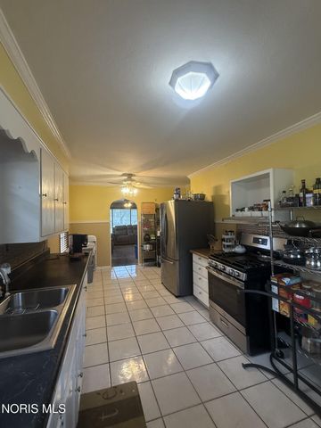 2114 Arlington Avenue, Toledo, OH 43609