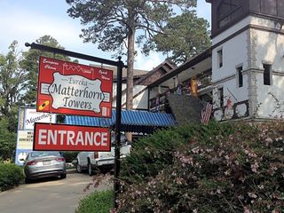 130 W Van Buren Highway, Eureka Springs, AR 72632