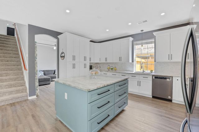 21843 Whispering Forest Drive, Kingwood, TX 77339