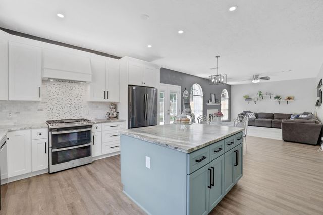 21843 Whispering Forest Drive, Kingwood, TX 77339