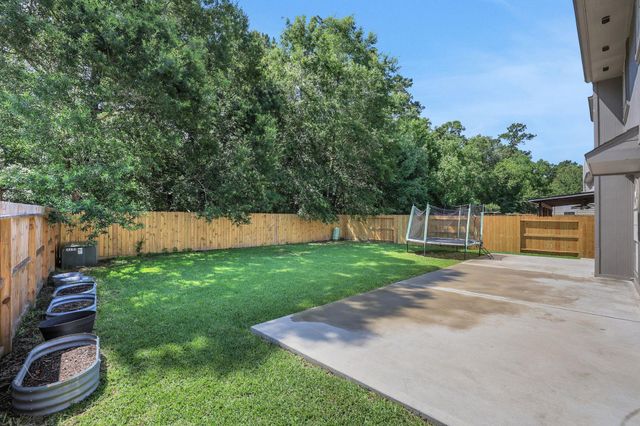 21843 Whispering Forest Drive, Kingwood, TX 77339
