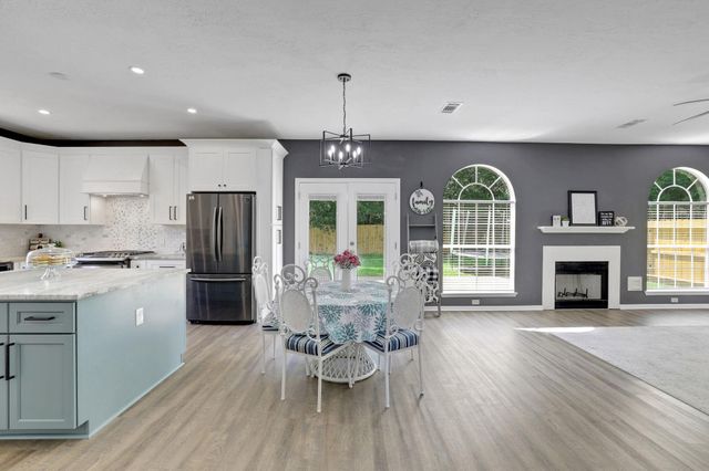 21843 Whispering Forest Drive, Kingwood, TX 77339