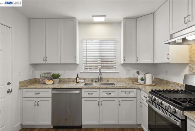 37141 Saint Christopher Street, Newark, CA 94560