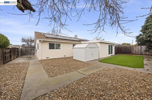 37141 Saint Christopher Street, Newark, CA 94560