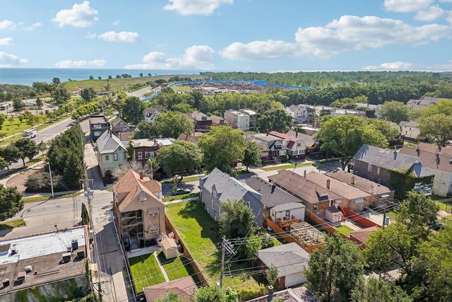 7918 S South Shore Drive, Chicago, IL 60617