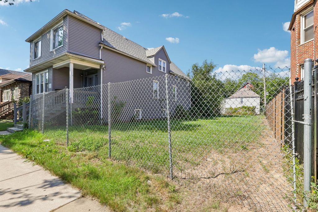 7918 S South Shore Drive, Chicago, IL 60617 — photo 2
