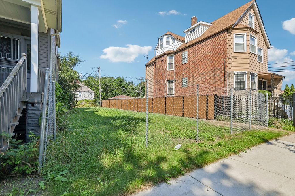 7918 S South Shore Drive, Chicago, IL 60617 — photo 4