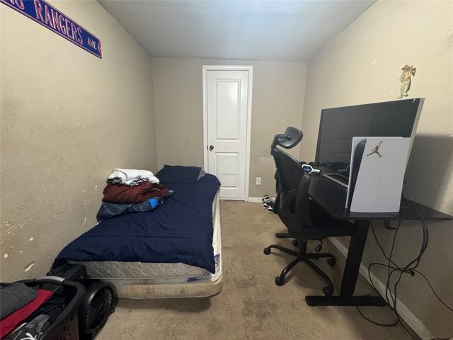 217 E Kimbrough Street, Mesquite, TX 75149
