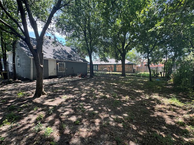 217 E Kimbrough Street, Mesquite, TX 75149