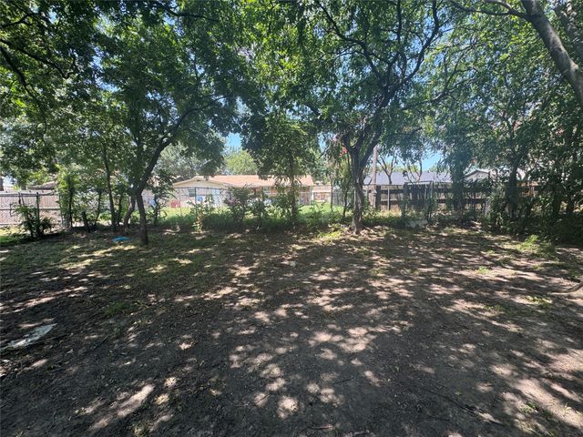217 E Kimbrough Street, Mesquite, TX 75149