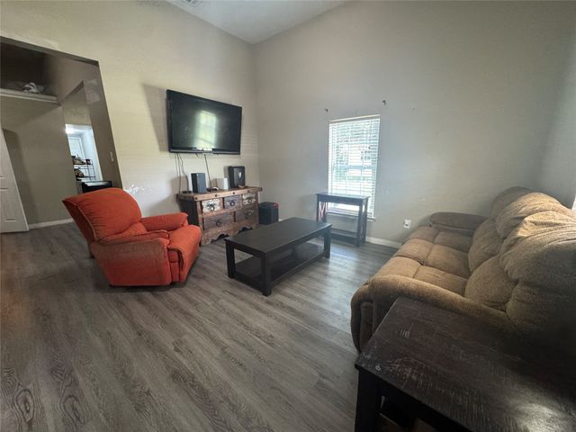 217 E Kimbrough Street, Mesquite, TX 75149