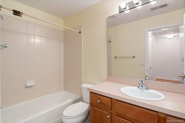 414 Highridge Court, Peekskill, NY 10566