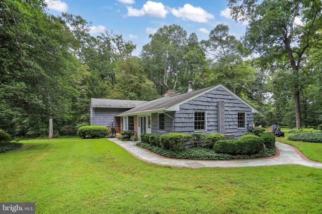 1075 MANNING ST, Great Falls, VA 22066