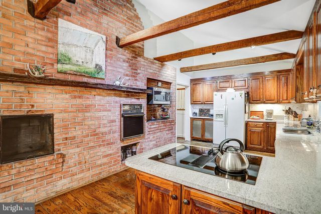1075 MANNING ST, Great Falls, VA 22066