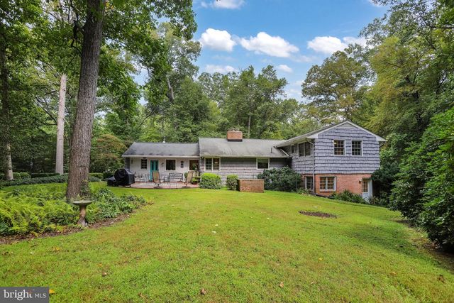 1075 MANNING ST, Great Falls, VA 22066