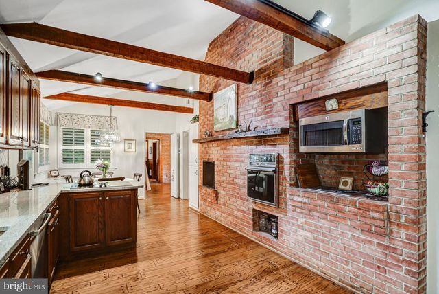 1075 MANNING ST, Great Falls, VA 22066