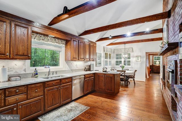 1075 MANNING ST, Great Falls, VA 22066