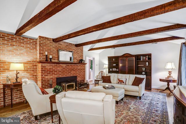 1075 MANNING ST, Great Falls, VA 22066