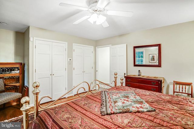 1075 MANNING ST, Great Falls, VA 22066