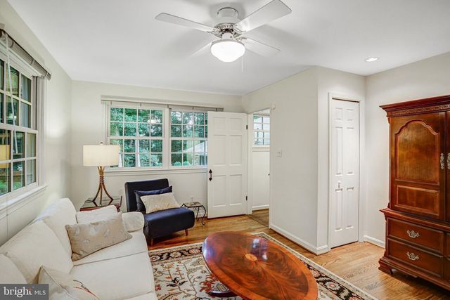 1075 MANNING ST, Great Falls, VA 22066
