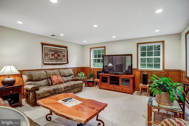 1075 MANNING ST, Great Falls, VA 22066