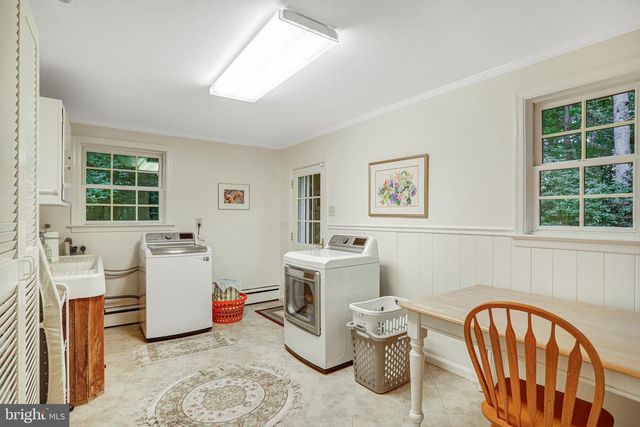 1075 MANNING ST, Great Falls, VA 22066