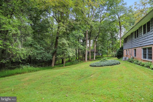 1075 MANNING ST, Great Falls, VA 22066