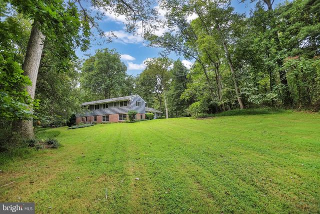1075 MANNING ST, Great Falls, VA 22066