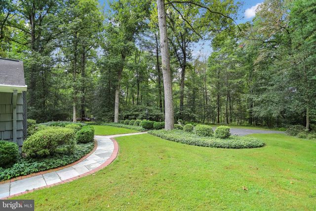 1075 MANNING ST, Great Falls, VA 22066
