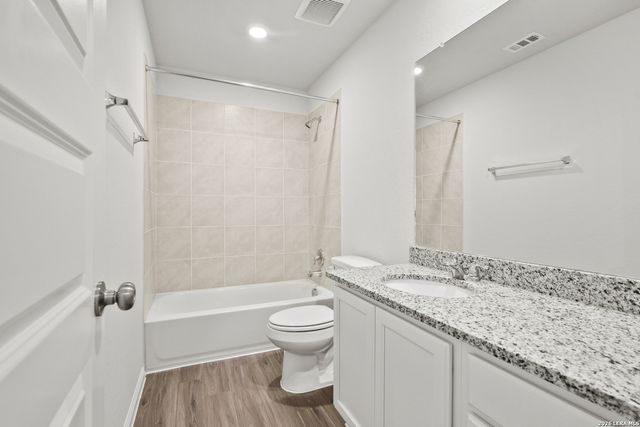 118 High Fence Road, San Antonio, TX 78245