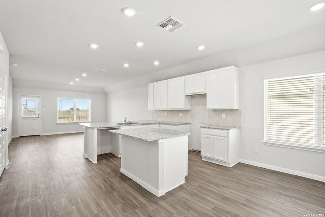 118 High Fence Road, San Antonio, TX 78245