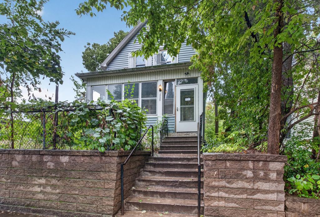 688 Magnolia Avenue E, Saint Paul, MN 55106 — exterior