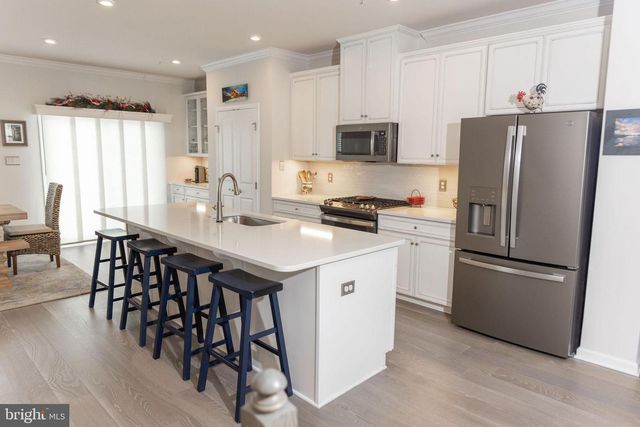 172 STATION DR, Dublin, PA 18917