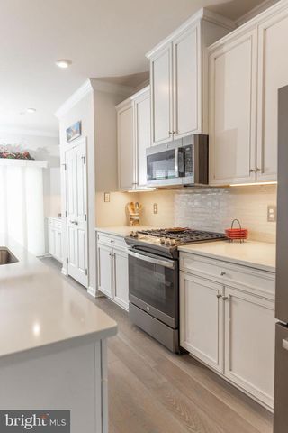 172 STATION DR, Dublin, PA 18917