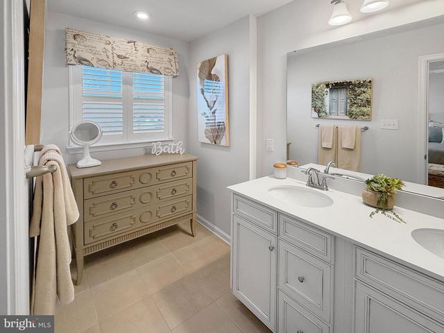 172 STATION DR, Dublin, PA 18917