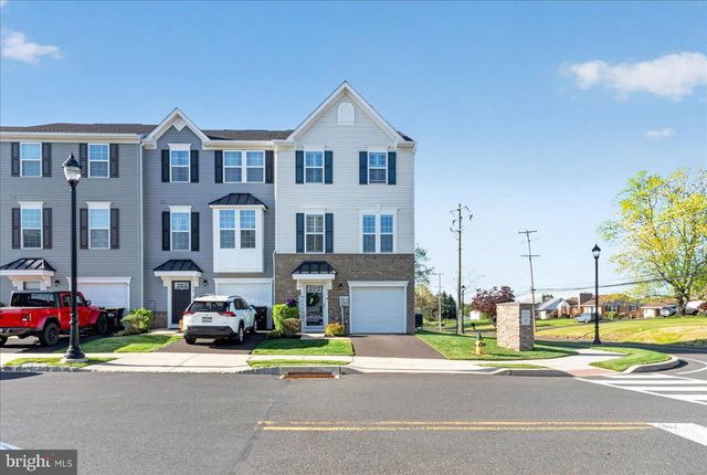 172 STATION DR, Dublin, PA 18917