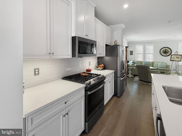 172 STATION DR, Dublin, PA 18917