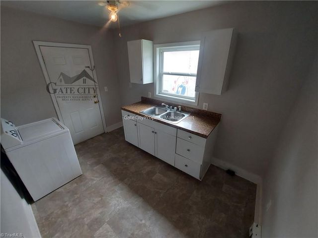 341 Ennis Street B, High Point, NC 27260