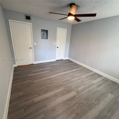 3330 Pinewalk Dr N 1634, Margate, FL 33063